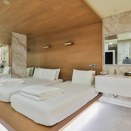 YTT Hotel