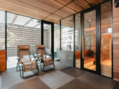 Giraffe Tenjin Tsune