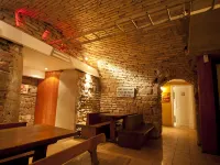 Hôtel le Grillon - 3 tähden