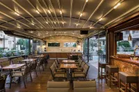 Elotis Suites