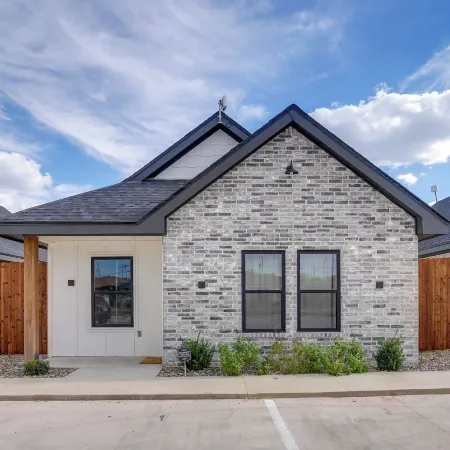7 Mi to Afb: Central & Modern San Angelo Home