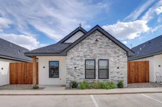 7 Mi to Afb: Central & Modern San Angelo Home