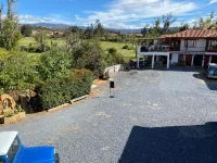 LeyvaYork Apartasuites Hotel a 