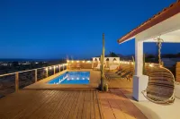 Rancho Nopales Jt - Pool, Hot Tub, Hammocks, Fast Wifi + Views! 4 Bedroom Home by RedAwning - Pools