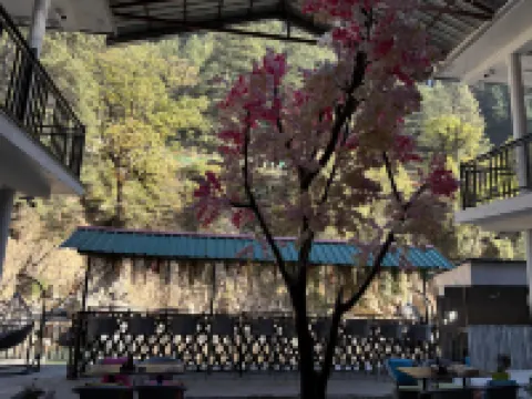 HOM House of MannMauji Riverside Hotels in Sosan