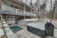 Peaceful Cavendish Retreat w/ Hot Tub & Fireplace! - Homestays