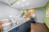 Spark by Hilton Cleveland Beachwood - Aamiainen