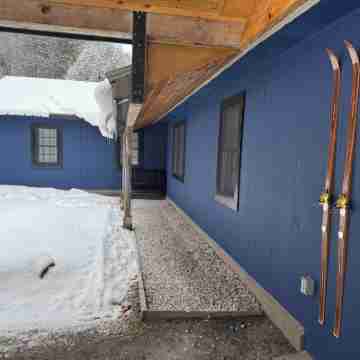 Chic 4-Br Newly Remodeled Home 3 Mins to Stowe for a Memorable Winter Getaway! Others