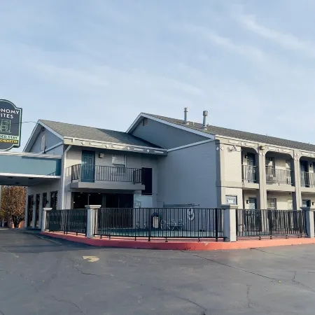Economy Suites Fairgrounds