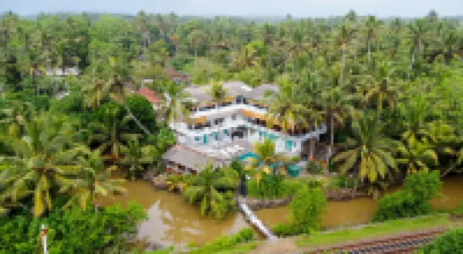 Asanka Surf House & Resturant