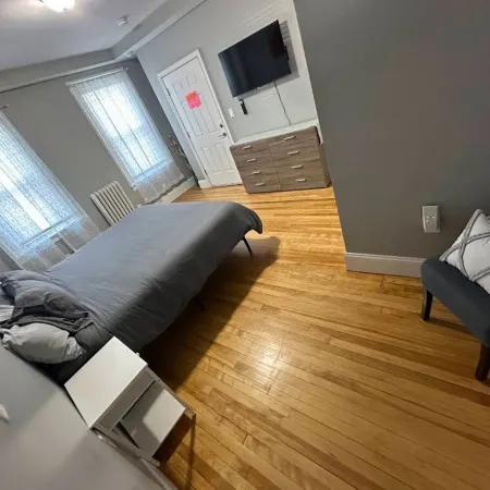 Prime Location!WALK TO WATER & HISTORIC DISTRICT!PRIVATE Large first floor apt! Отели рядом с достопримечательностью «Музей Пибоди в Эссексе»