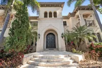 Luxury 7Br Waterfront Las Olas Isles Mansion with Pool & Dock.