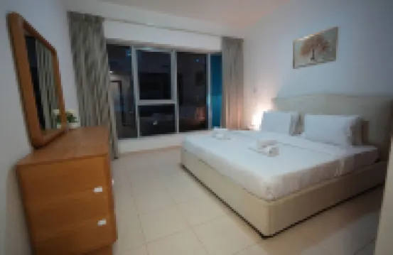 SkyCourt Tower By Hostiva Hotels near دبي آوتليت مول