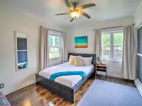 Cozy Abode ~ 3 Mi to Indiana Dunes Nat'l Park Hotels in Chesterton