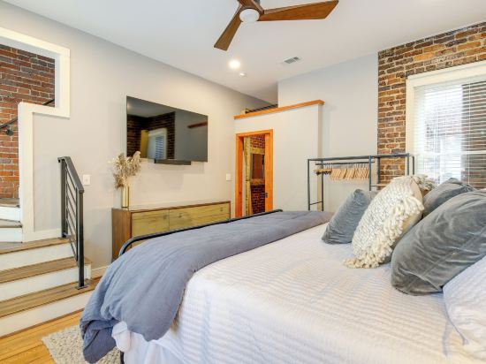 Loft in the Heart of Dtwn Knoxville