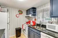 Lakeview Condo w/ Resort Pool: 2 Miles to Golf! - balcony