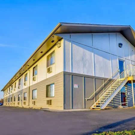 Motel 6 Duluth, MN Отели в г. Дулут