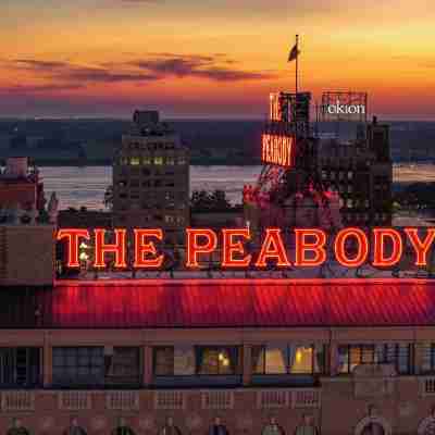 Peabody Memphis Hotel Exterior