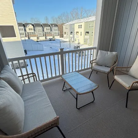J cornerstone Modern House Charming 3 room townhome in delightful Fredericksburg
