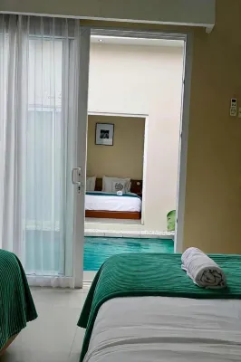 Abhaya Villa - Pools