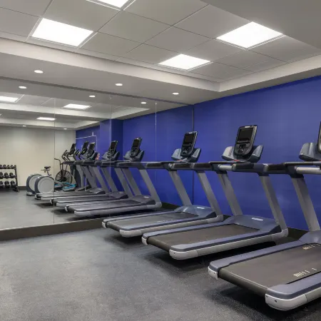 Holiday Inn Express & Suites Phoenix - Midtown by IHG