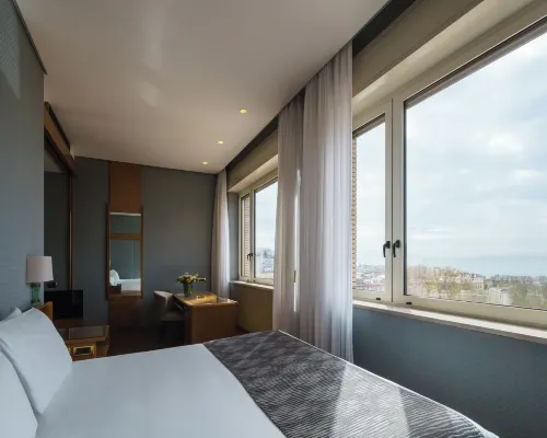 Exe Majestic Hotels near Ospedale Monaldi