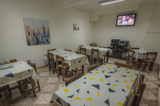 ホスタル アントネラ ロサンゼルス のホテル