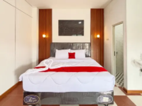 RedDoorz @ Kota Bojonegoro Hotels in Bojonegoro Regency