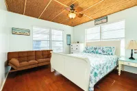 Walk to Ocean Coastal Surfside Beach Bungalow! - 3-Star