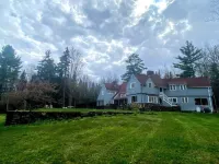 Holden Frost House Hotels in Franconia