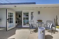Palm Desert Casita w/ Pool: 5 Blocks to El Paseo - Condos