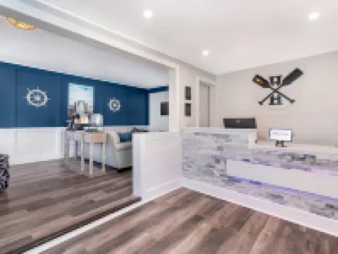 Heritage House Inn on Cape Cod Hotels in Hyannis