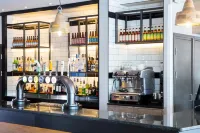 Hilton Garden Inn Glasgow City Centre - bar