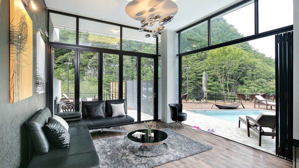 Yeongwol Boutique Pool Villa Frame House