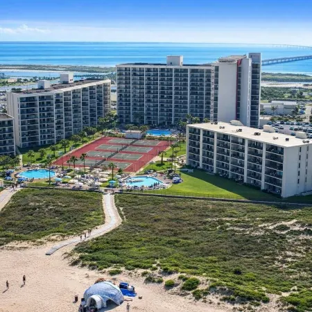 Top Floor - Ultimate Beachfront Luxury Remodeled