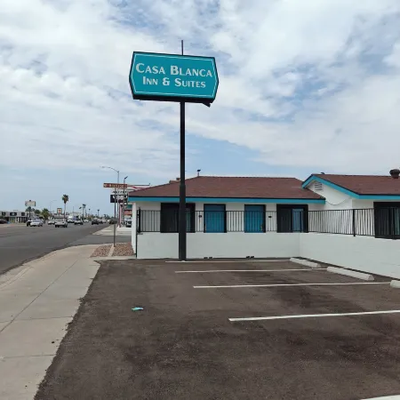Casa Blanca Inn and Suites