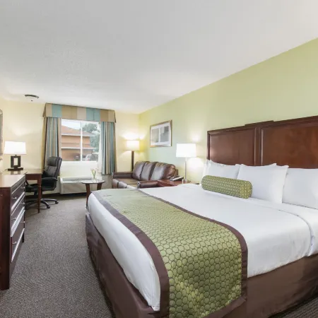 Baymont by Wyndham Pierre