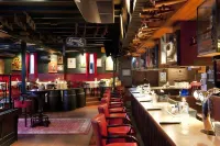 Carlton Oasis Hotel - Quầy Bar