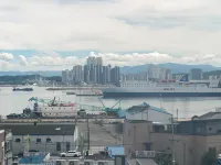 Sokcho Dongmyeonghang Moa Hotels near Sokcho Lighthouse Observatory