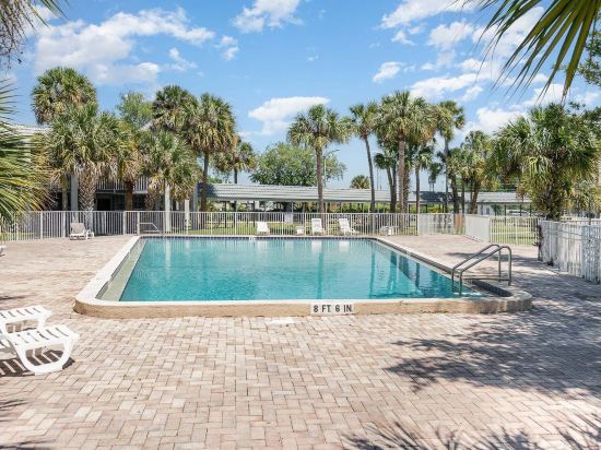 2050 E Irlo Bronson, 1bed