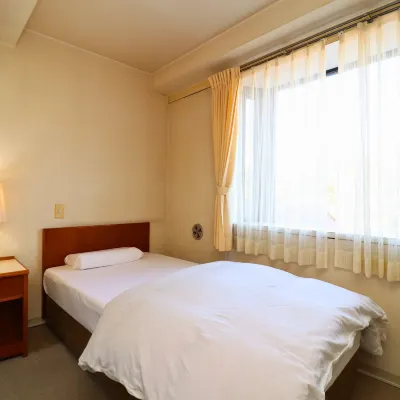 Mibu Green Hotel 野州大塚站附近的飯店