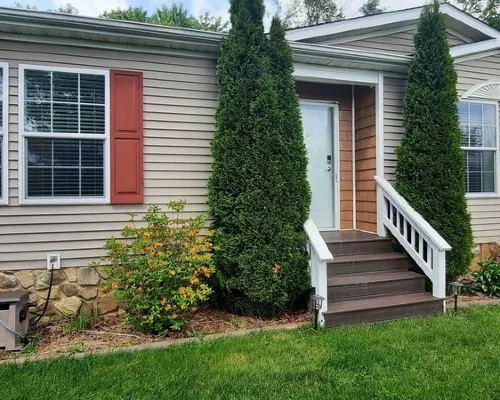 Mountain Retreat in Blue Ridge Mountains. Privacy!  Owner Managed. Hotels in Pine Swamp