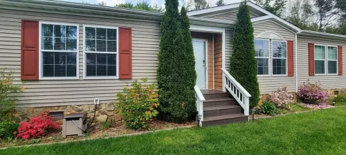 Mountain Retreat in Blue Ridge Mountains. Privacy!  Owner Managed.