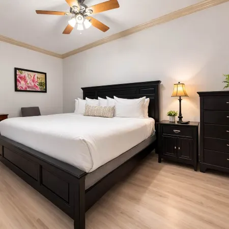 New Listing Phoenix West 2102 Beachfront Bliss With Lazy River and Beach Views