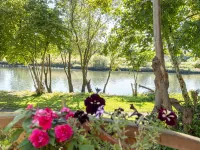 GuestReady - A Haven by the River Hotels in Eccles