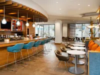 Staybridge Suites SEATTLE DOWNTOWN - LAKE UNION by IHG Hotels near KeyArena