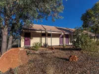 Discovery Resorts - Kings Canyon Hotels in Petermann