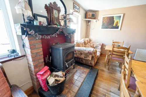 Aras Ghleann Cholm Cille - 2-Star