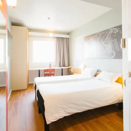 Ibis Elche Отели в г. Эльче