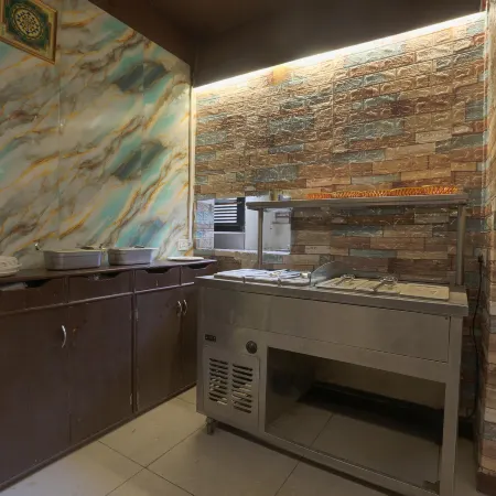 Hotel Shrimmaya